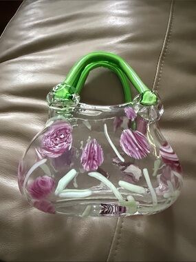 Glass display handbag
